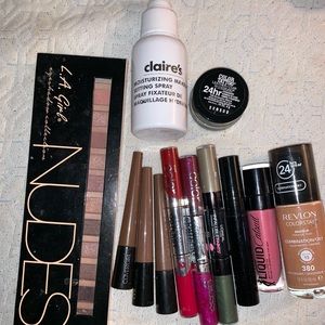 Makeup bundle (open To Anyone)